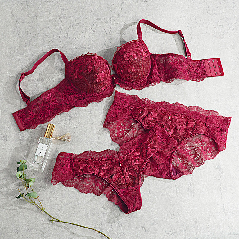 Belle Push-Up Plunge Bra