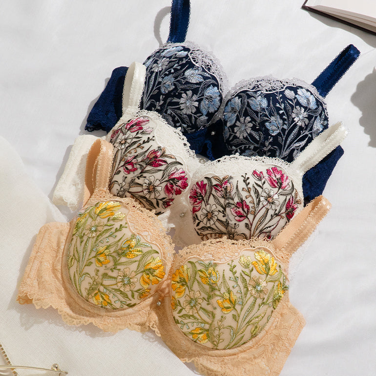 Belle Push-Up Plunge Bra