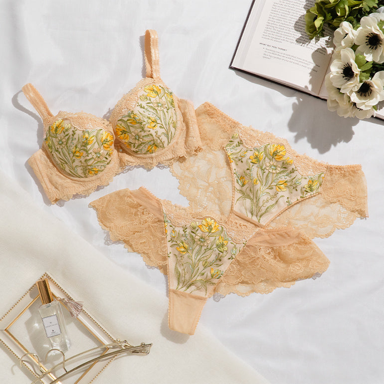 Belle Push-Up Plunge Bra